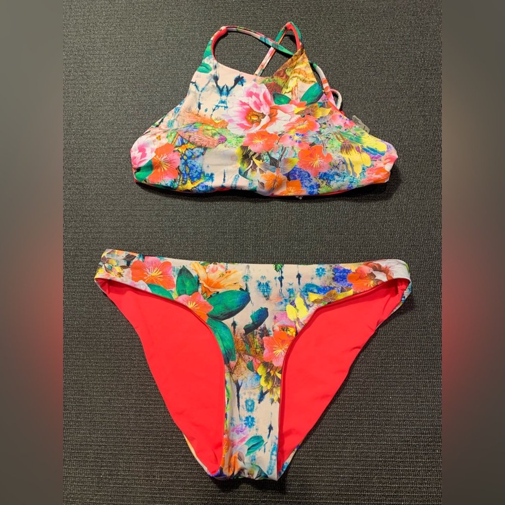 TiniBikini Swimwear Reversible Bikini Set‎ Watercolor Floral Size XS NWOT